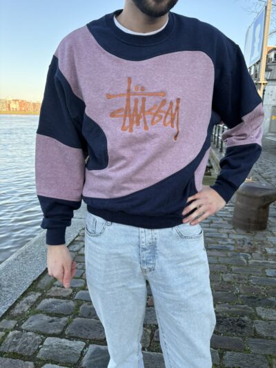 Reworked stussy sweater aan de havens